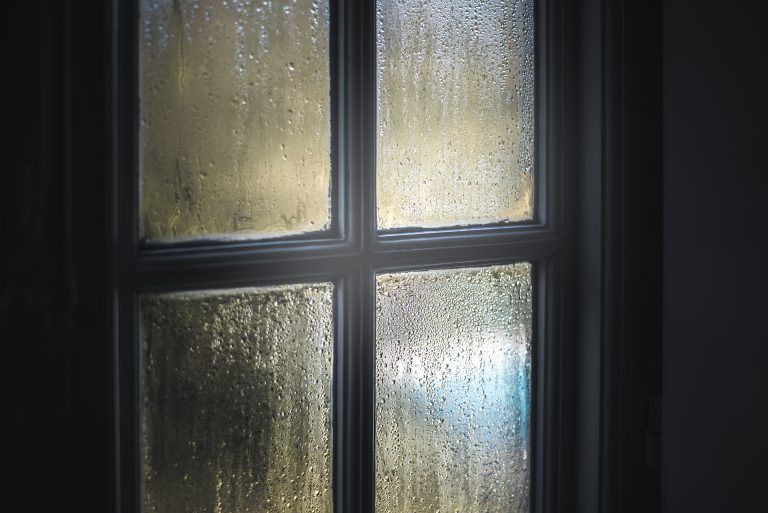 Beschlagene Fenster vermeiden: Praktische Tipps für Ihre Holzfenster